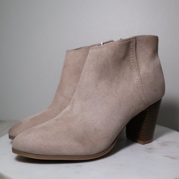 Old Navy Shoes - Old Navy Heeled Bootie Light Taupe Size 10